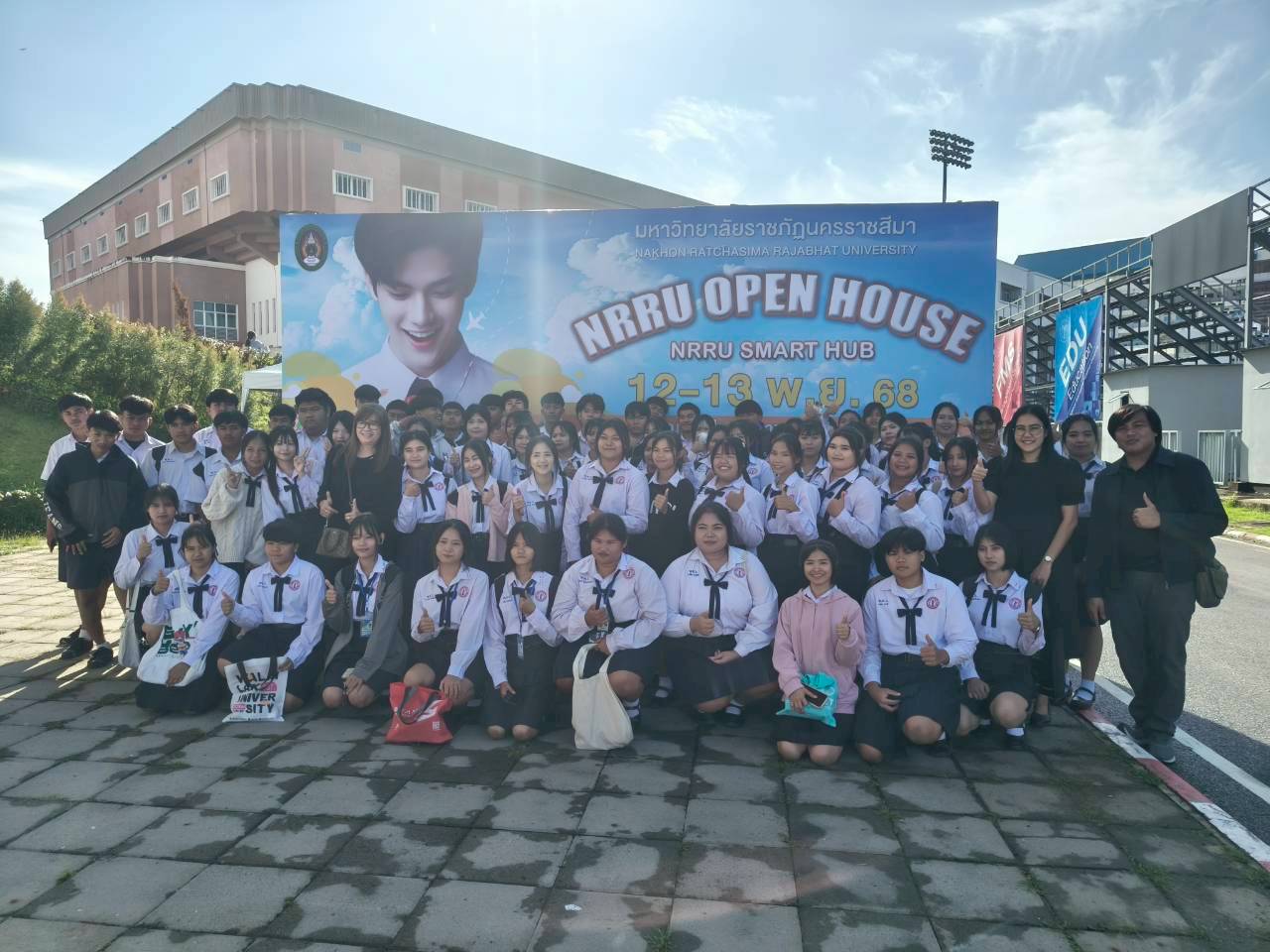 LINE_ALBUM_peid ban mrph.nm  _ mthr.xisan_251114_32.jpg